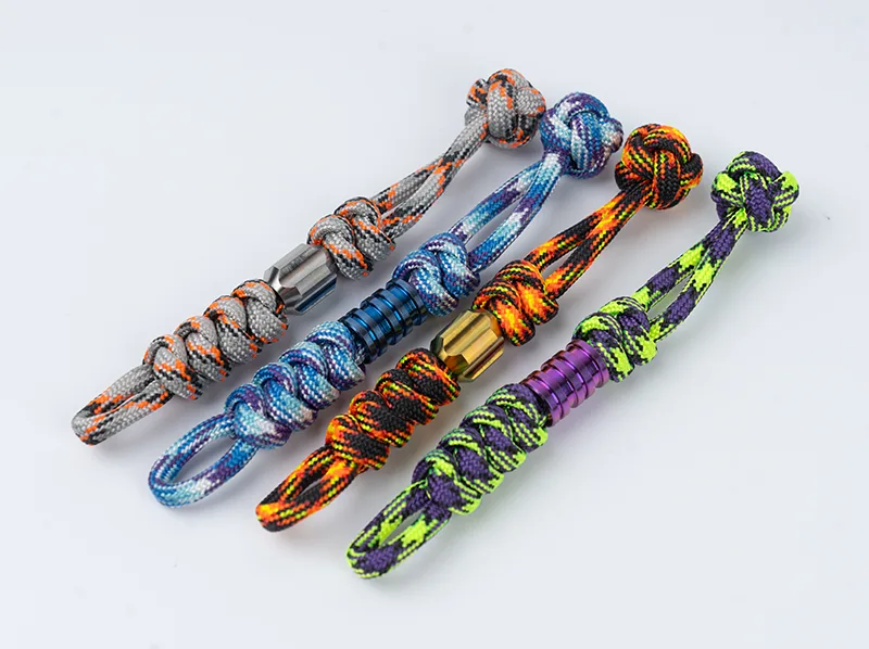 Eskuz ehundutako Paracord Eskulanak